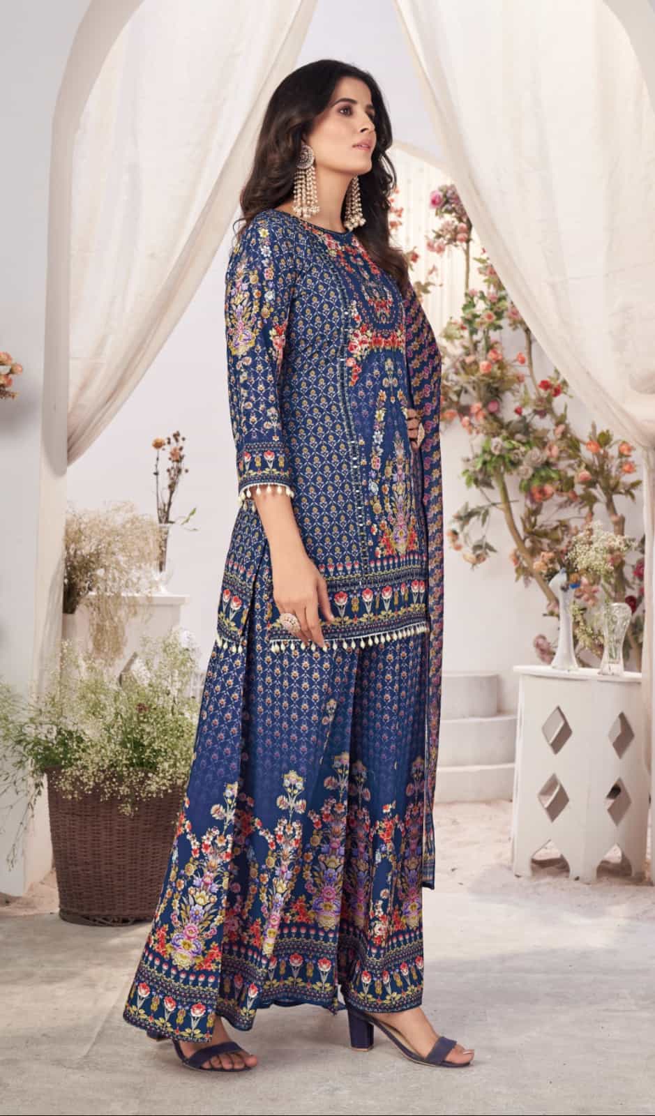 embroidered mirror work kurti set