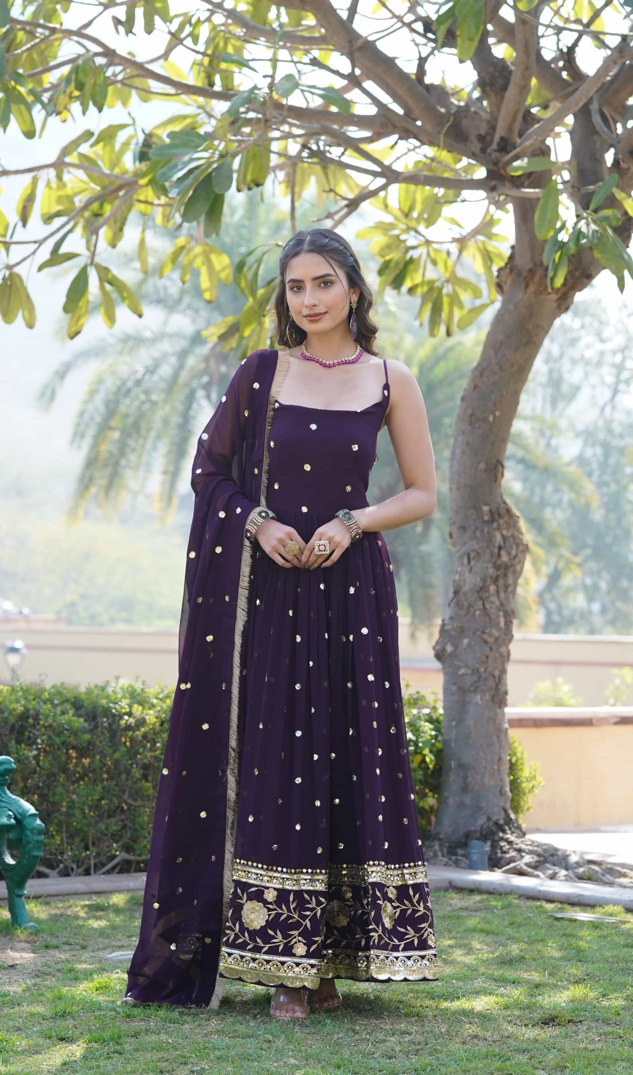 Elegant wine gown with embroidery