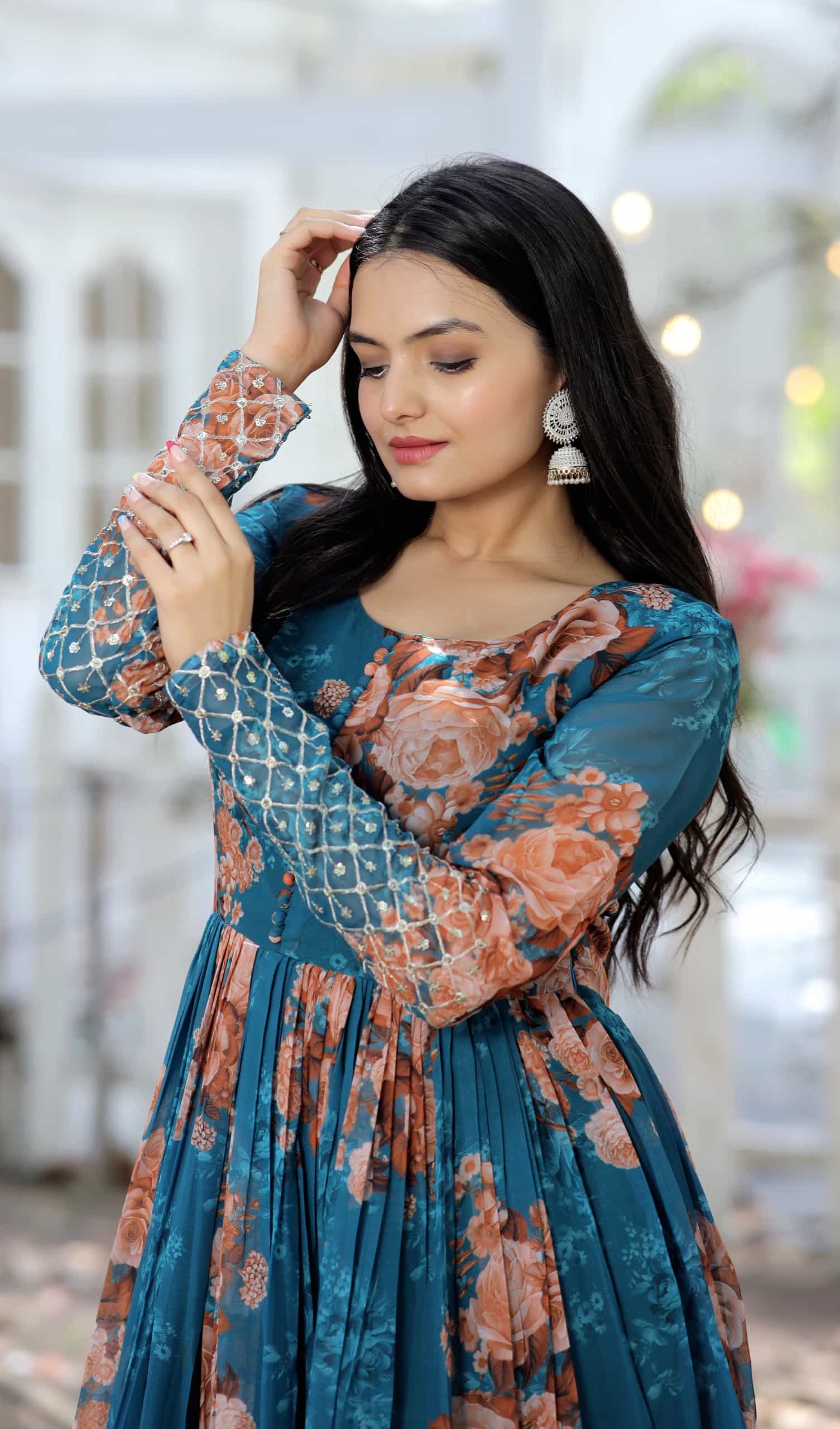 Round neck gown with cotton lining