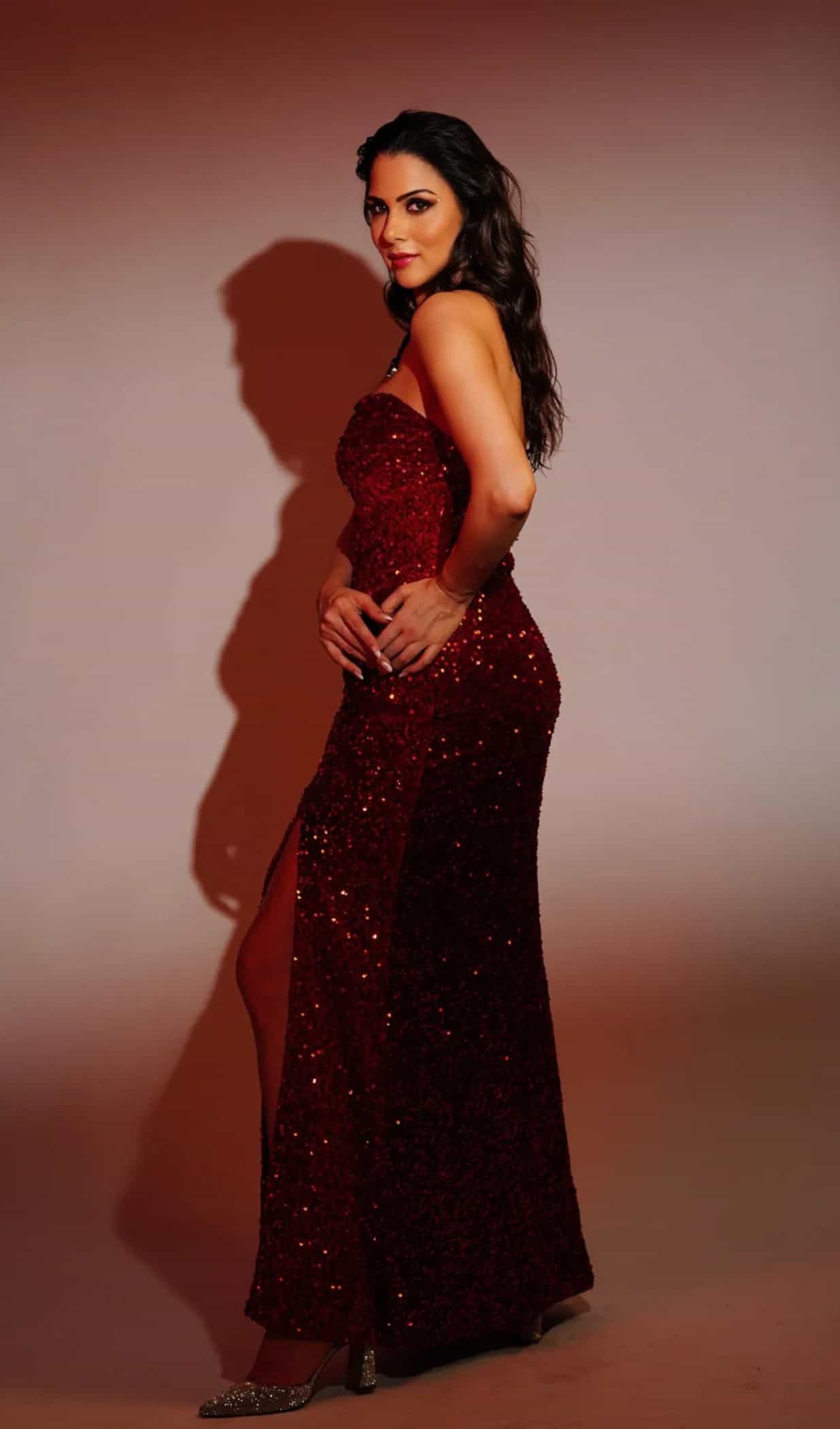 sleeveless party wear gown