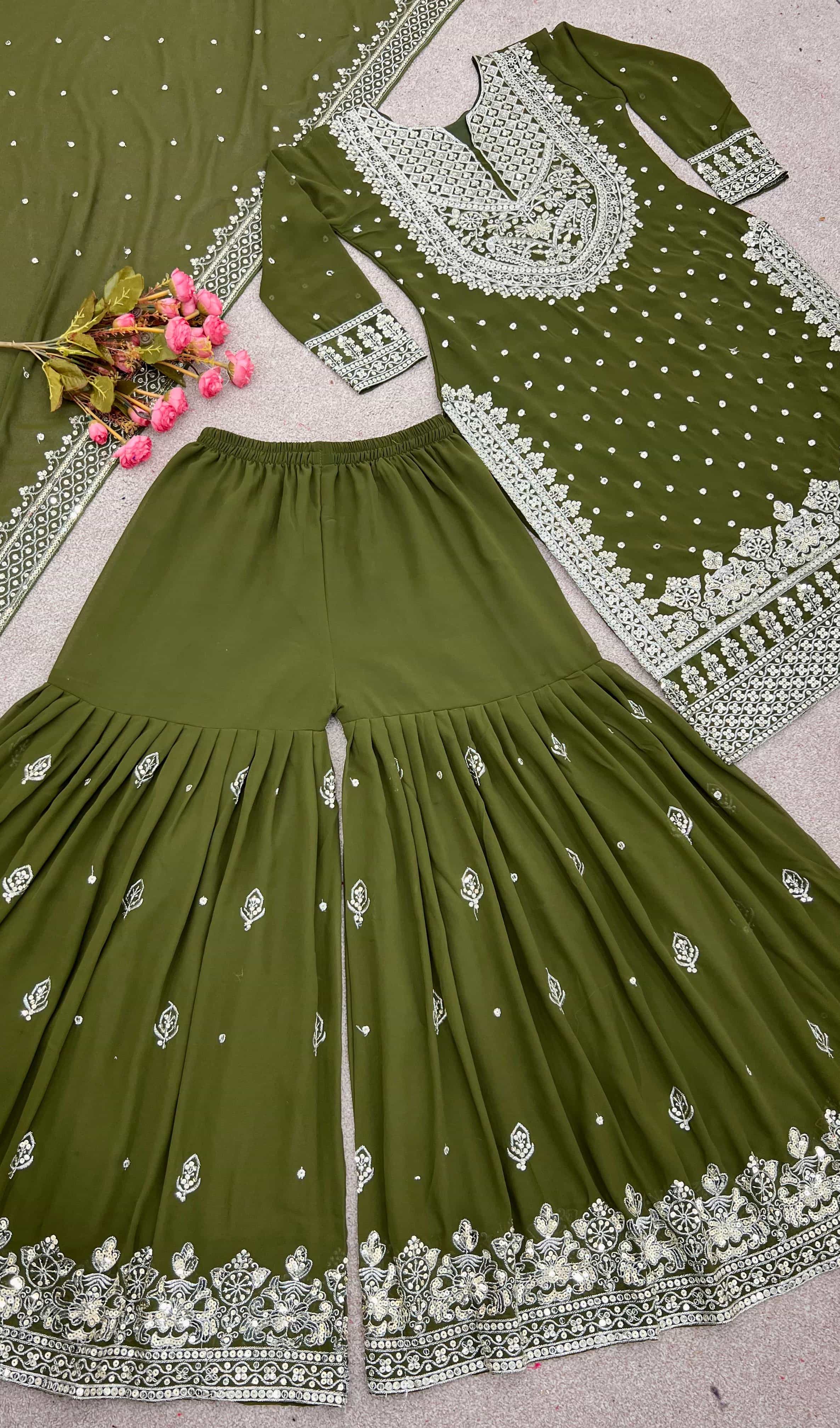 Full-sleeve ethnic wear with dupatta