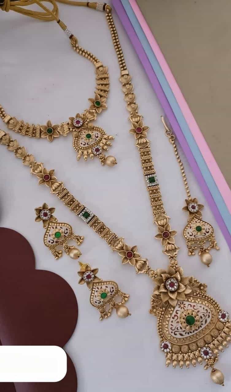 Classic Indian wedding jewelry set with ornate designs