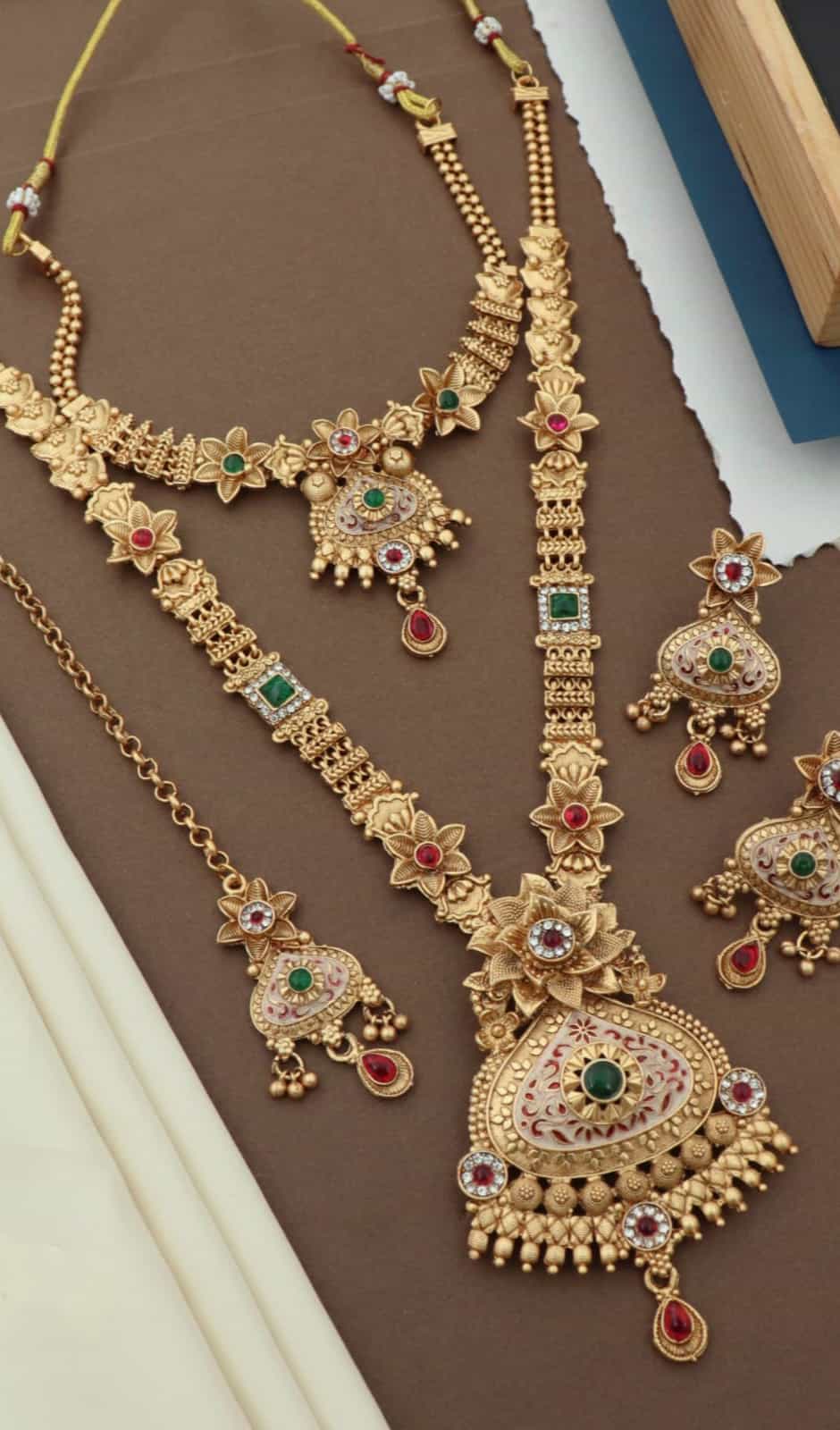 Grand wedding jewelry set with statement necklaces