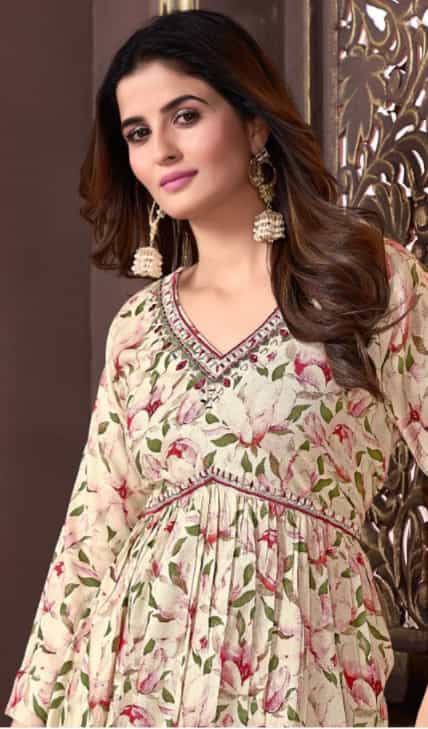 mehndi green embroidered kurti pant set