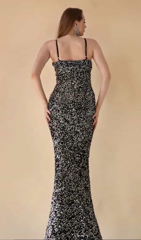 mermaid-style bodycon dress, perfect for evening wear
