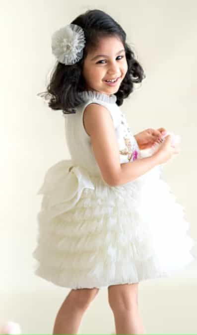 kids frock with Back zip for easy wear