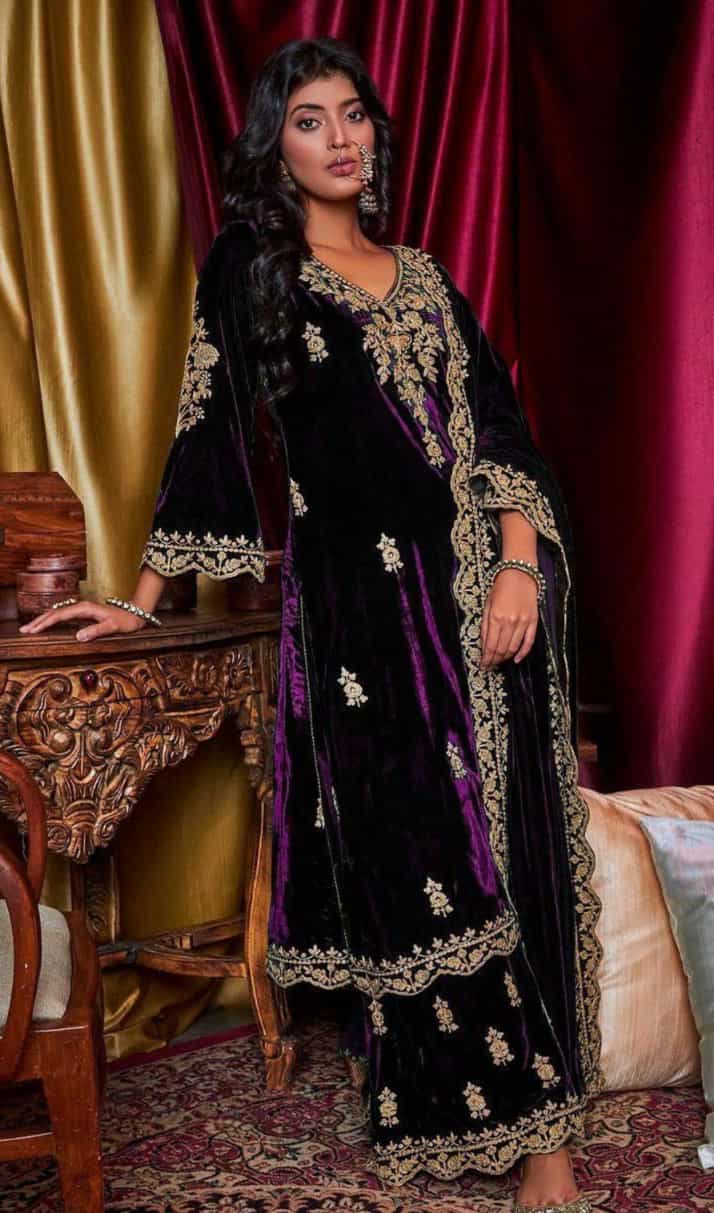 9000 Velvet Kurti Set