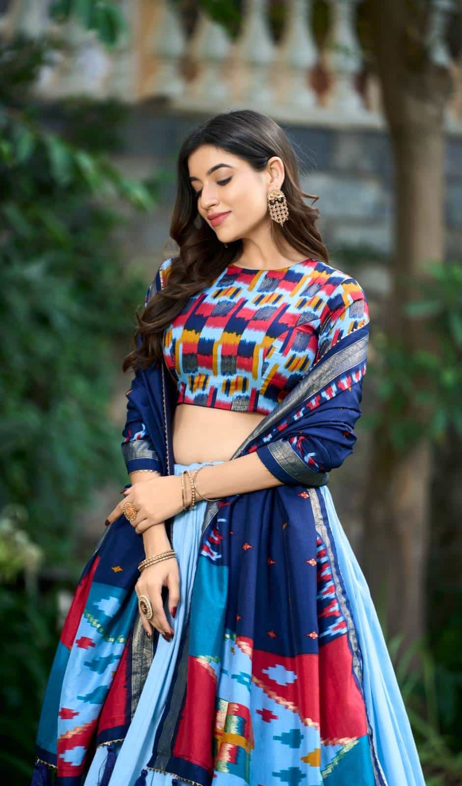 Lightweight printed dupatta with foil work
