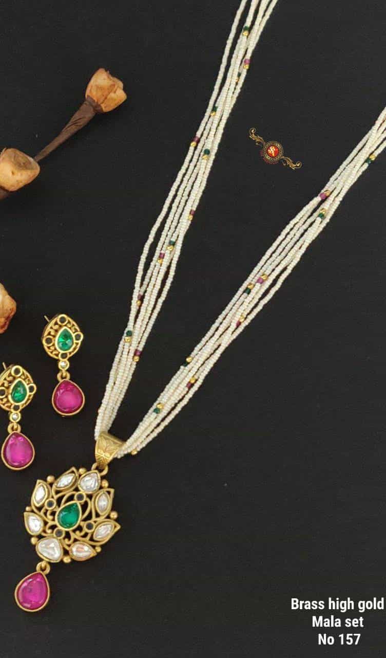 Classic brass gold necklace with teardrop pendant