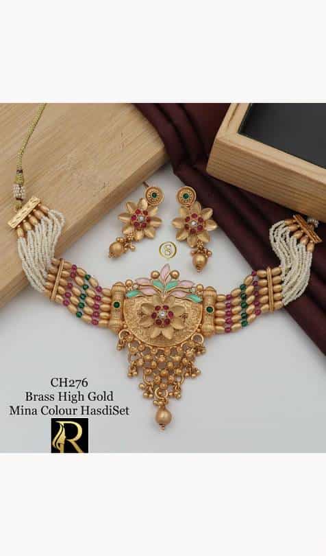 Exquisite brass necklace set with earrings in Rajwadi design