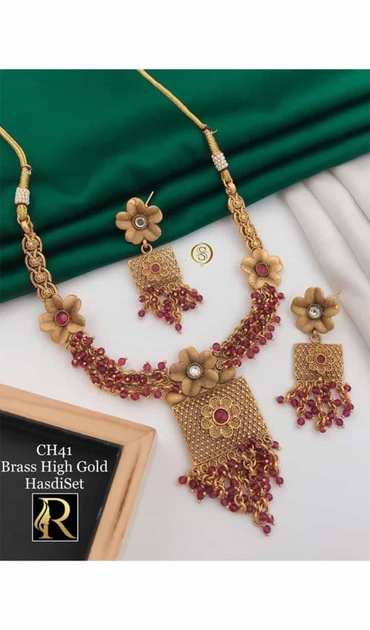 Rajwadi antique matte gold necklace set with earrings