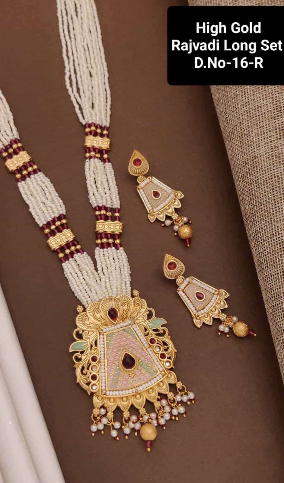 Matte finish ethnic necklace