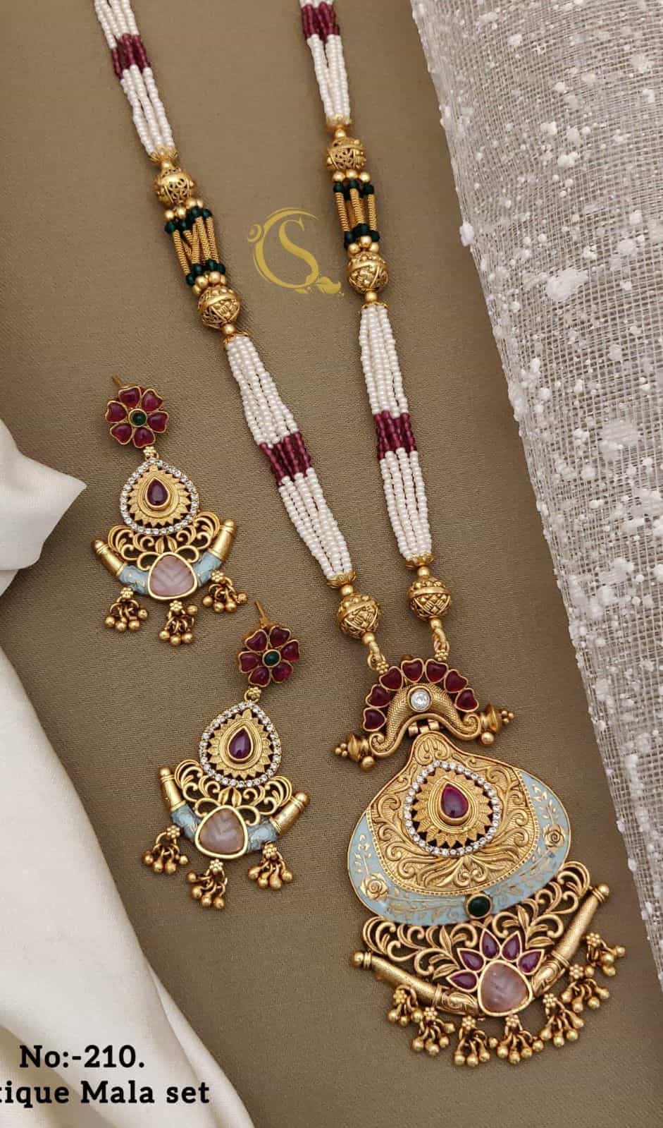 Handcrafted Rajwadi Necklace Set with Intricate Gold Detailing