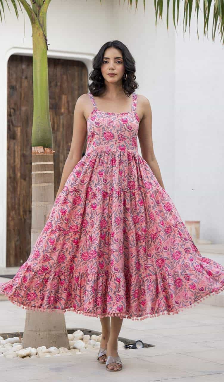 sleeveless floral dress