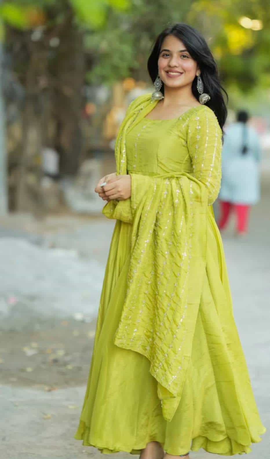 chinon gown set