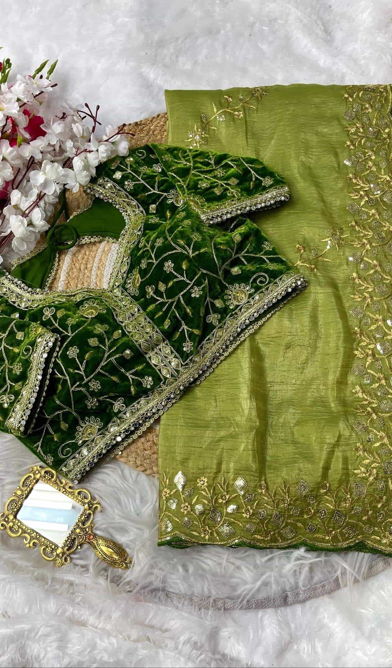 Gold Crush Saree