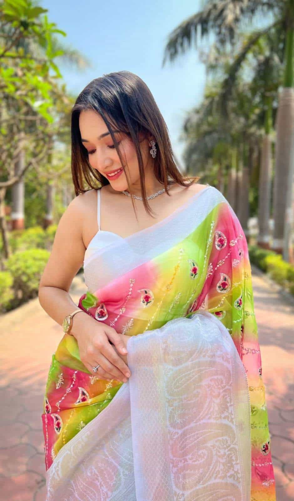  zari border saree