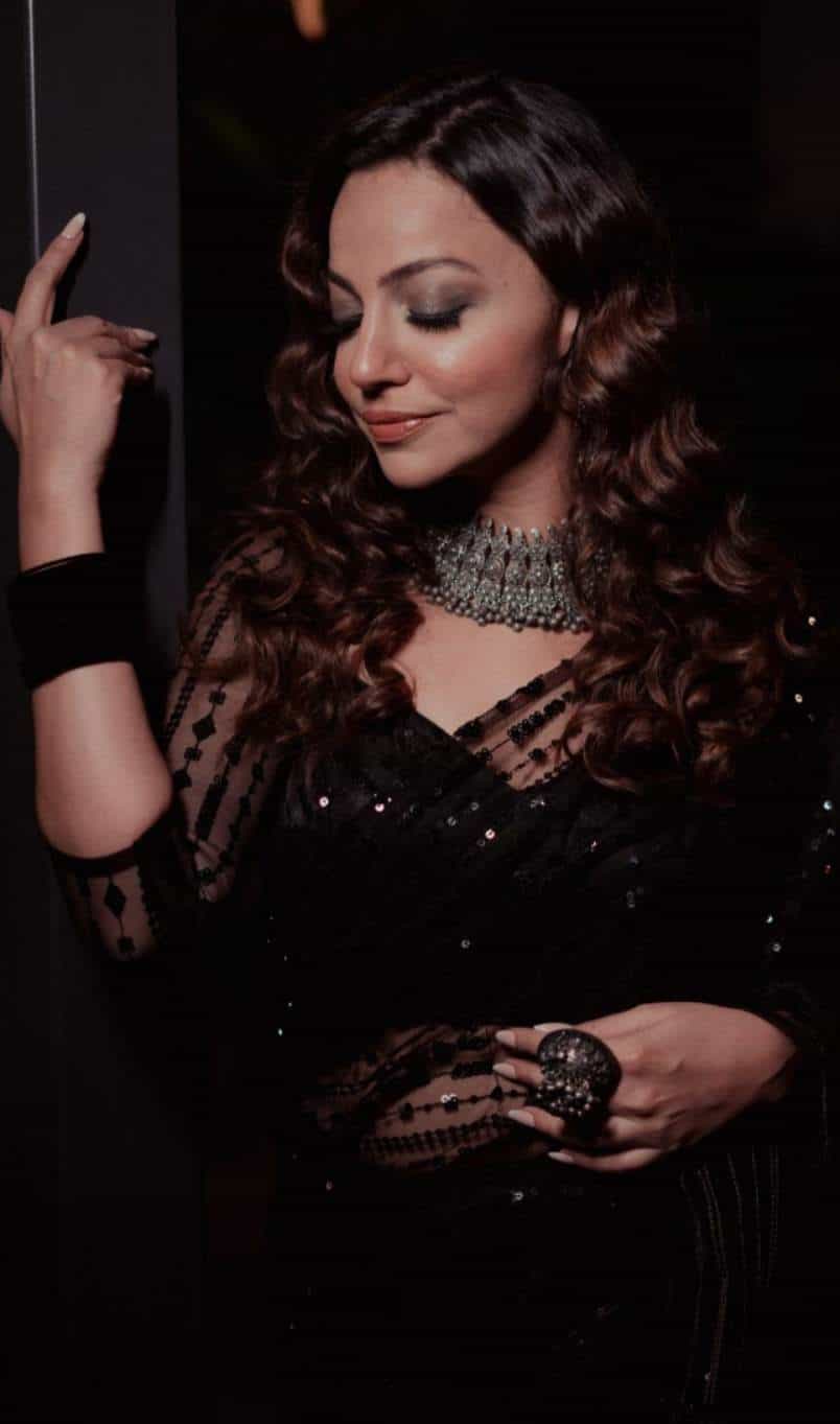 net saree with matching blouse