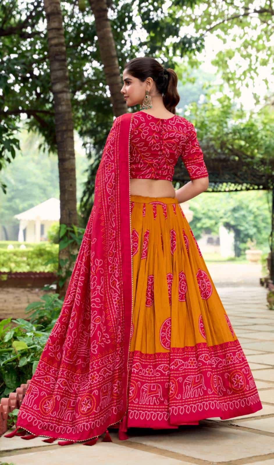 bandhej lehenga