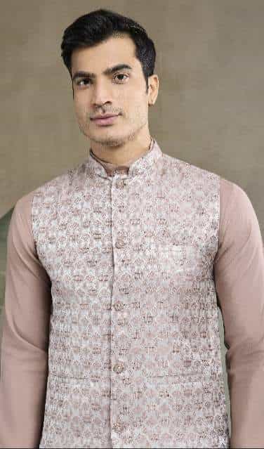 Elegant Ethnic Wear Kurta Koti Set