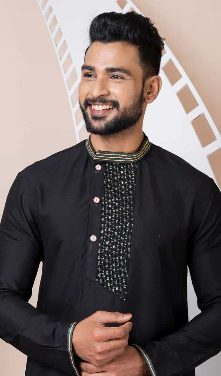 Traditional Yet Modern Men’s Kurta Pajama