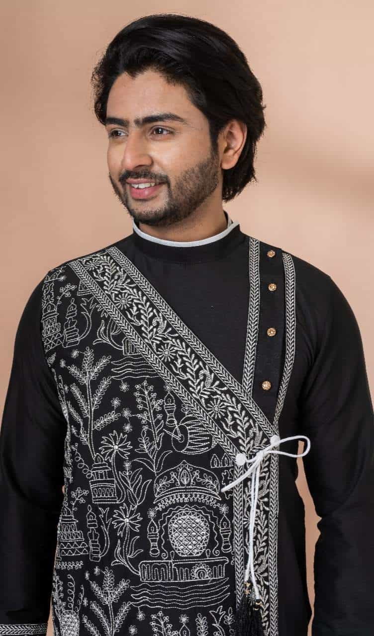 Men’s Kurta Pajama with Embroidery