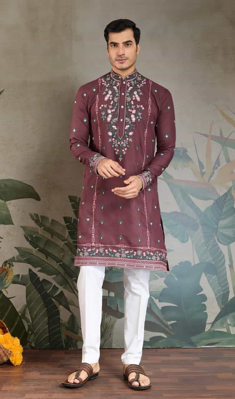 Men’s Kurta with Thread and Sequin Embroidery