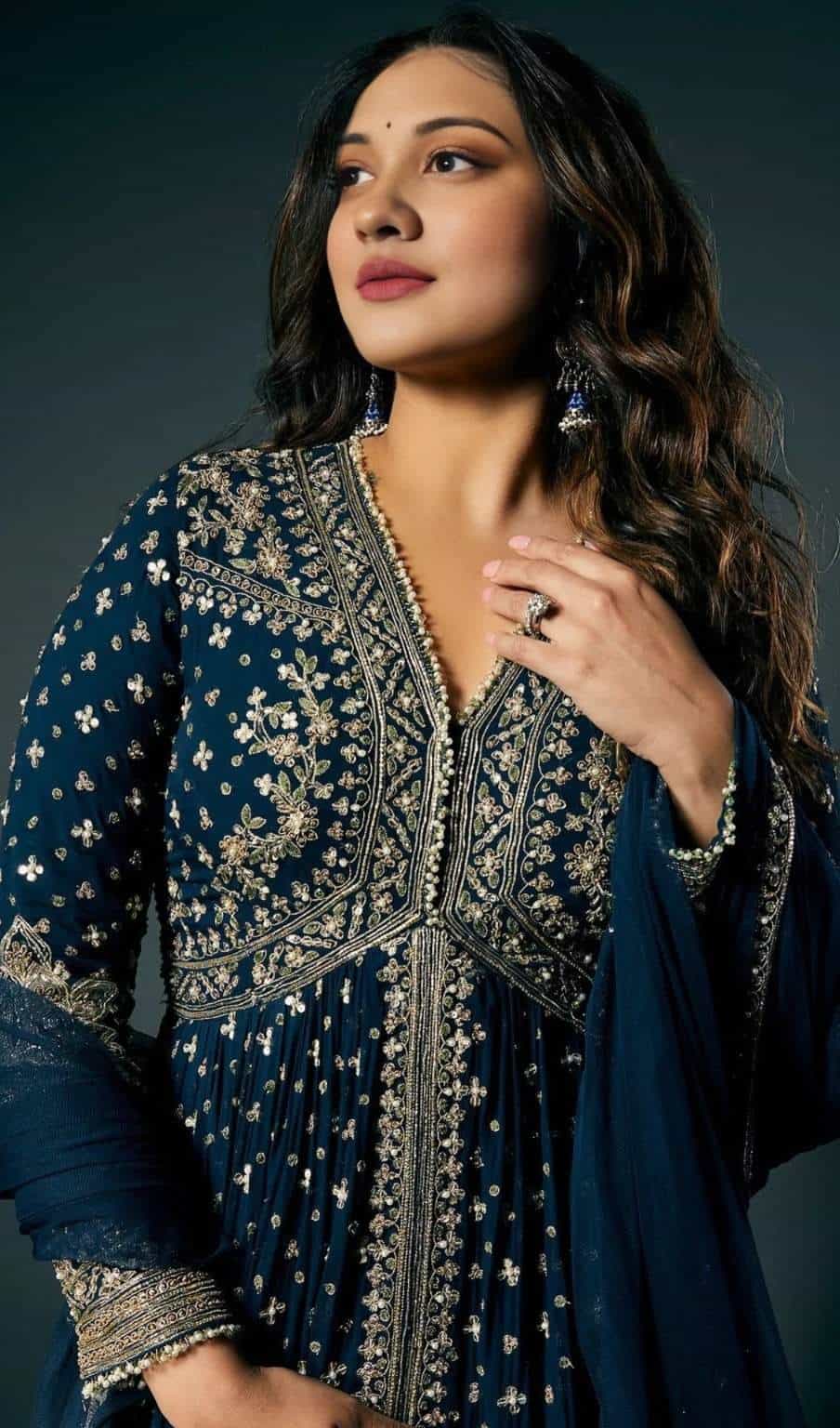 full-sleeve Kurti and semi-stitched lehenga